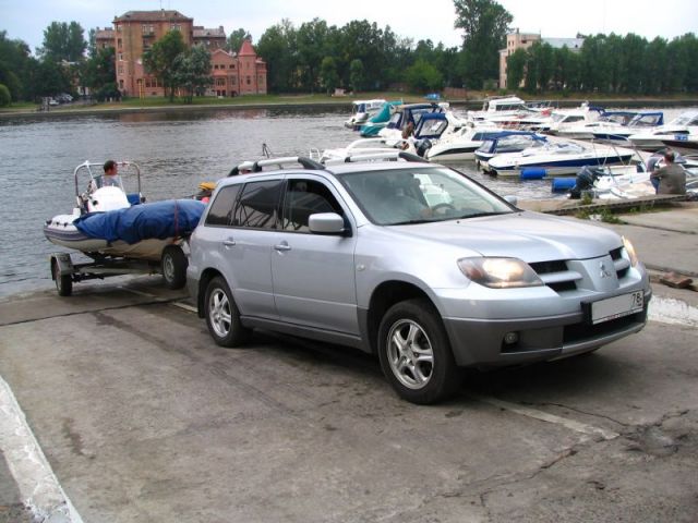 Ямаран B 390 R