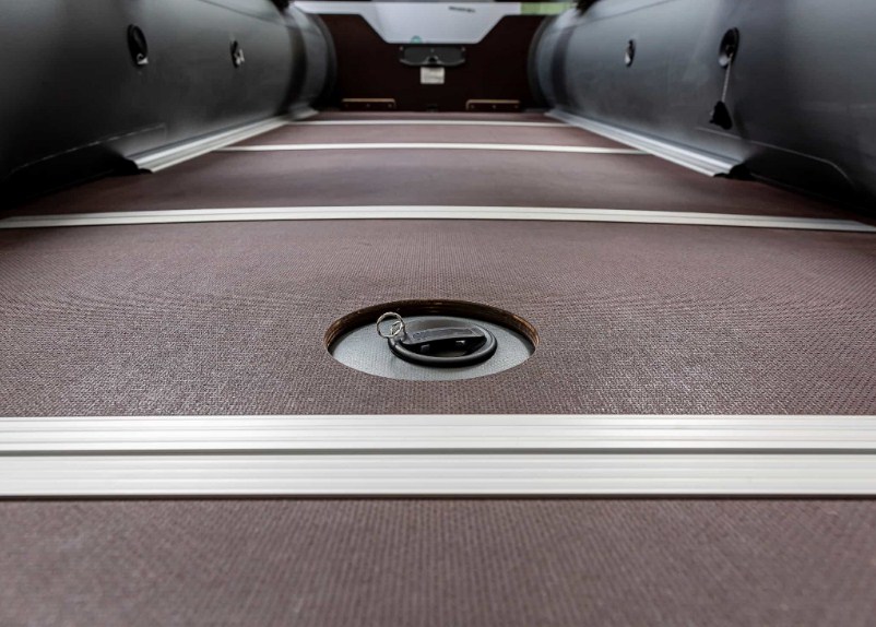 RiverBoats RB 450 Киль