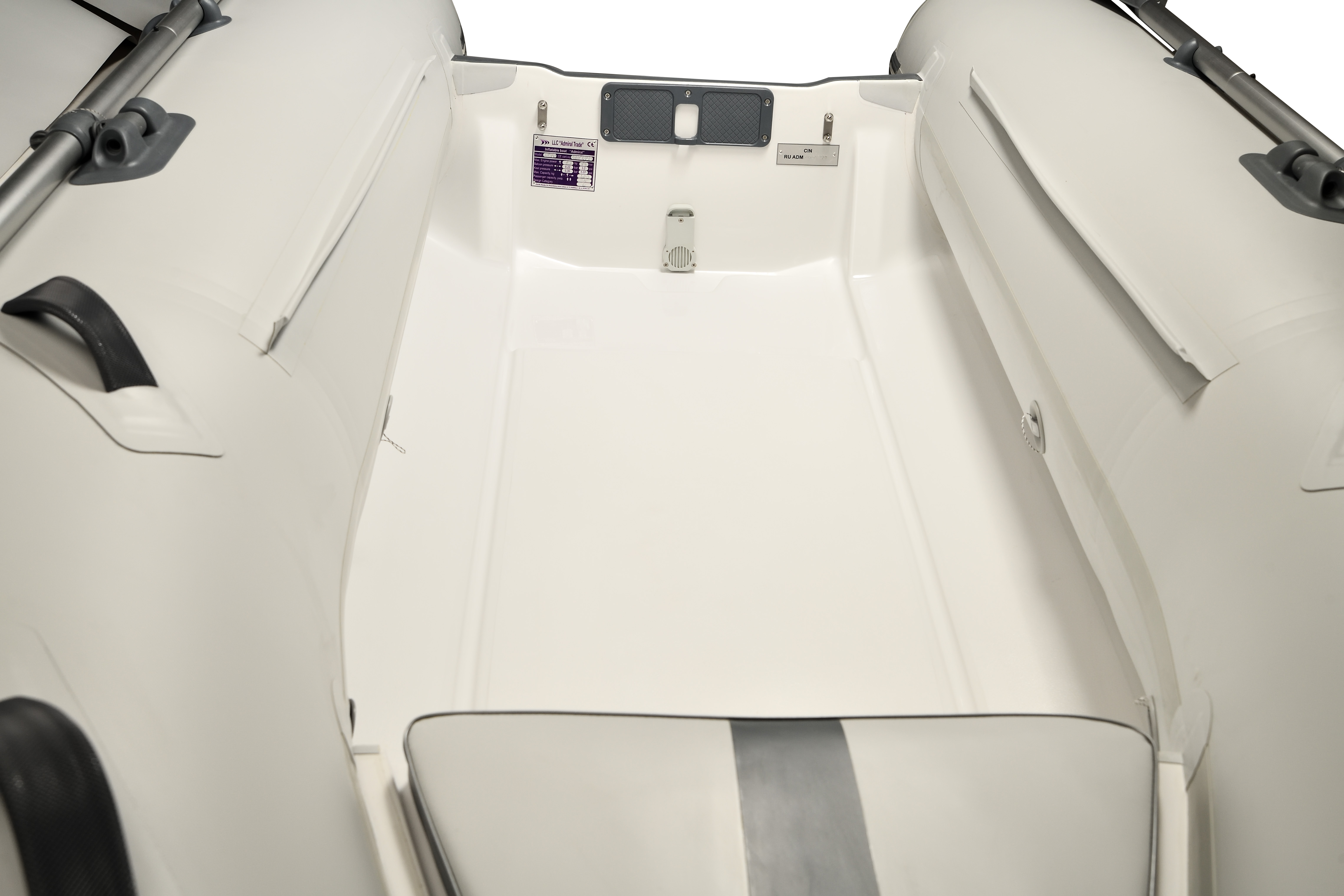 Адмирал RIB 305