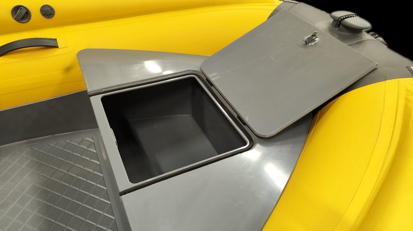 Tornado 400 с интегрированным фальшбортом Tornado 400 с интегрированным фальшбортом